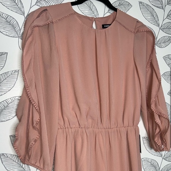 Express Chiffon Dress S Blush Pink NWT Ruffles Boho Flutter Sleeves Fitted Waist - Picture 4 of 10